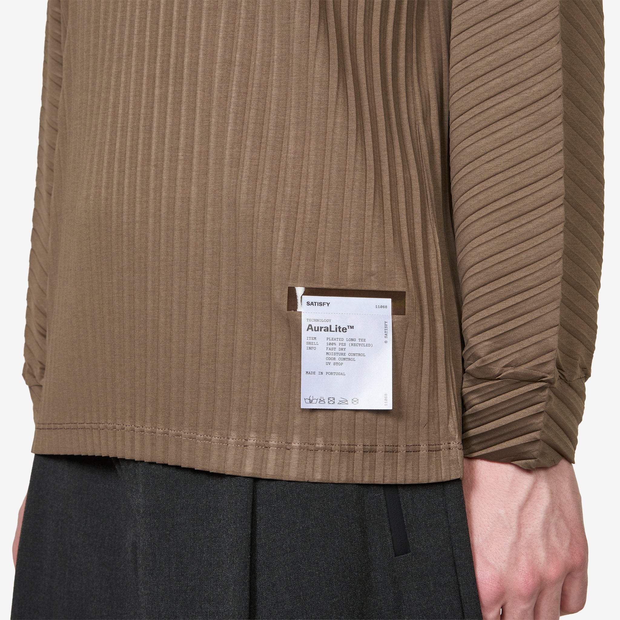 AuraLite™ Pleated Long T-Shirt Olive - Image 3