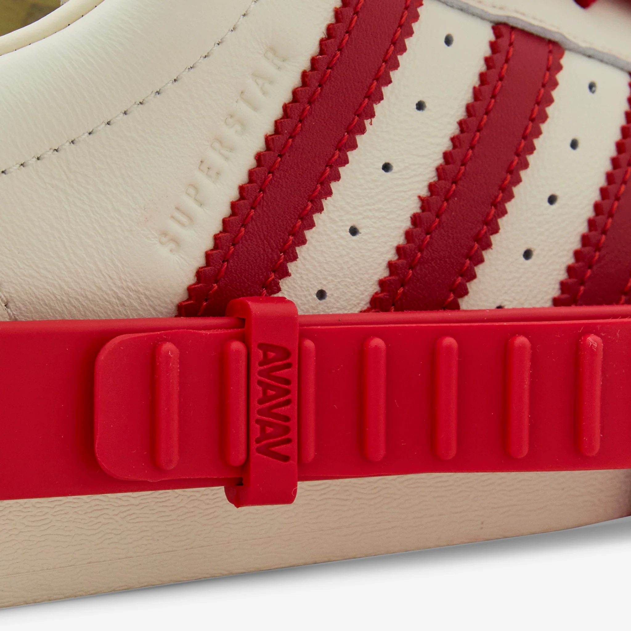 Avavav x Women's Superfinger Superstar Better Scarlet | Cream White | Better Scarlet - Image 13
