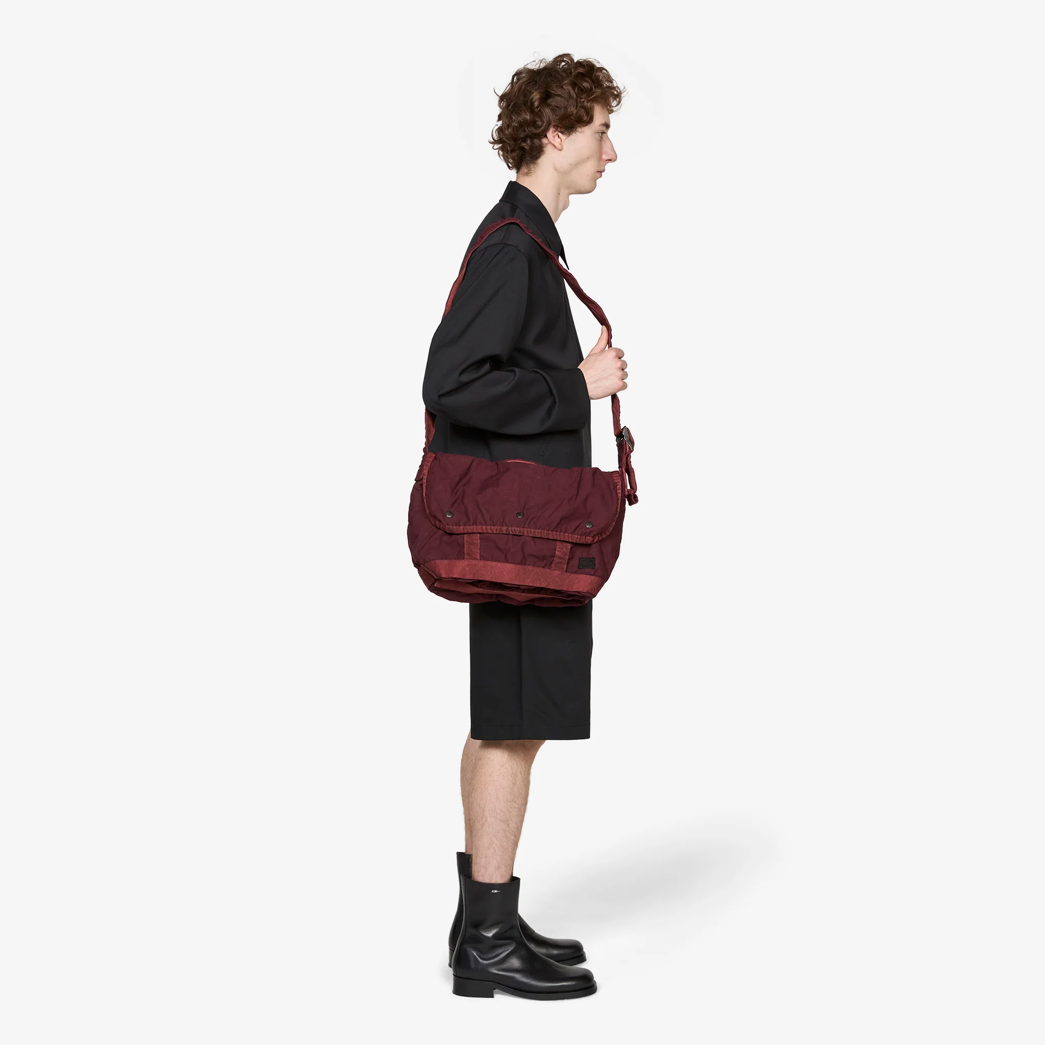 Crag Messenger Bag Burgundy (M) - Image 5