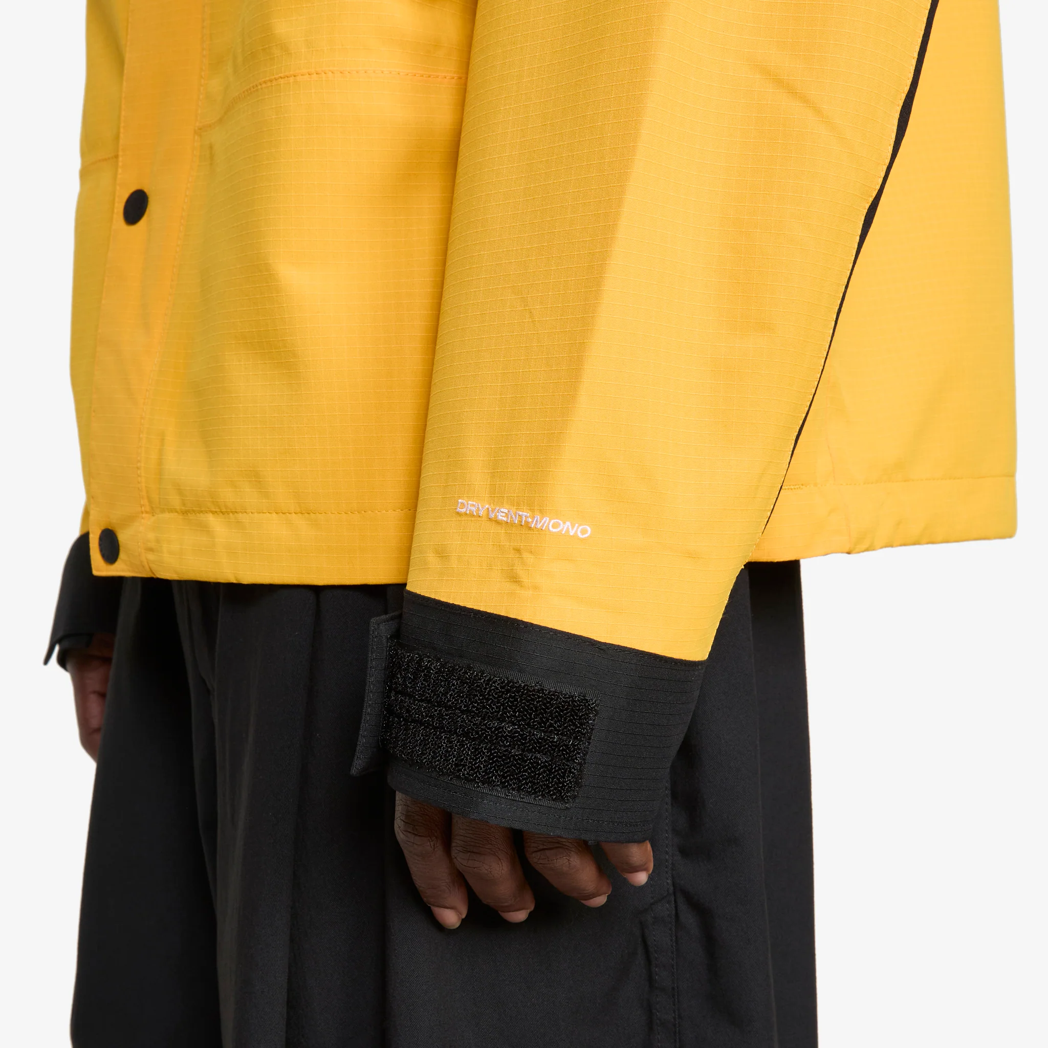 DRYVENTª Mono Mountain Jacket Summit Gold | TNF Black - Image 4