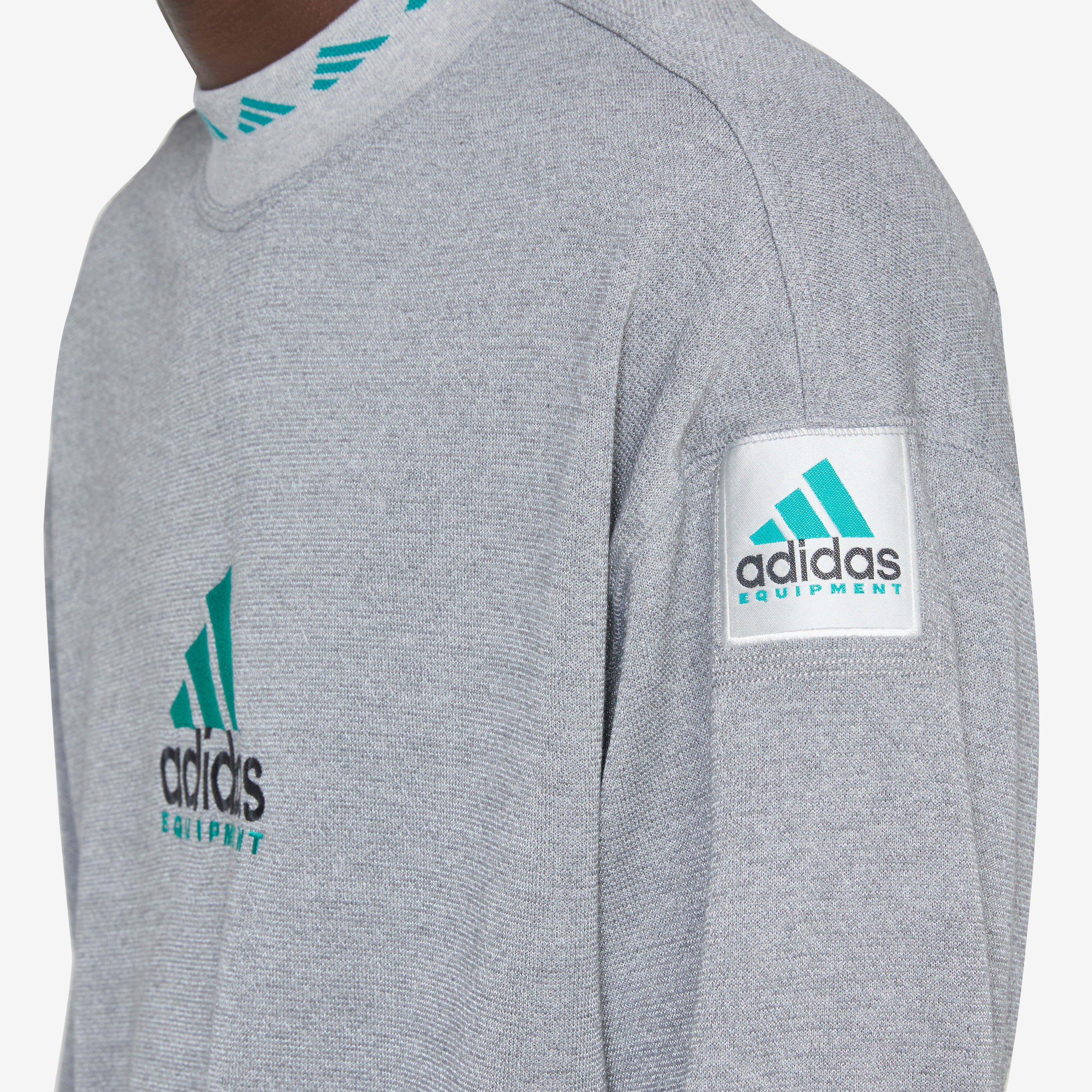 EQT Reflective Crewneck Sweatshirt Medium Grey Heather - Image 4