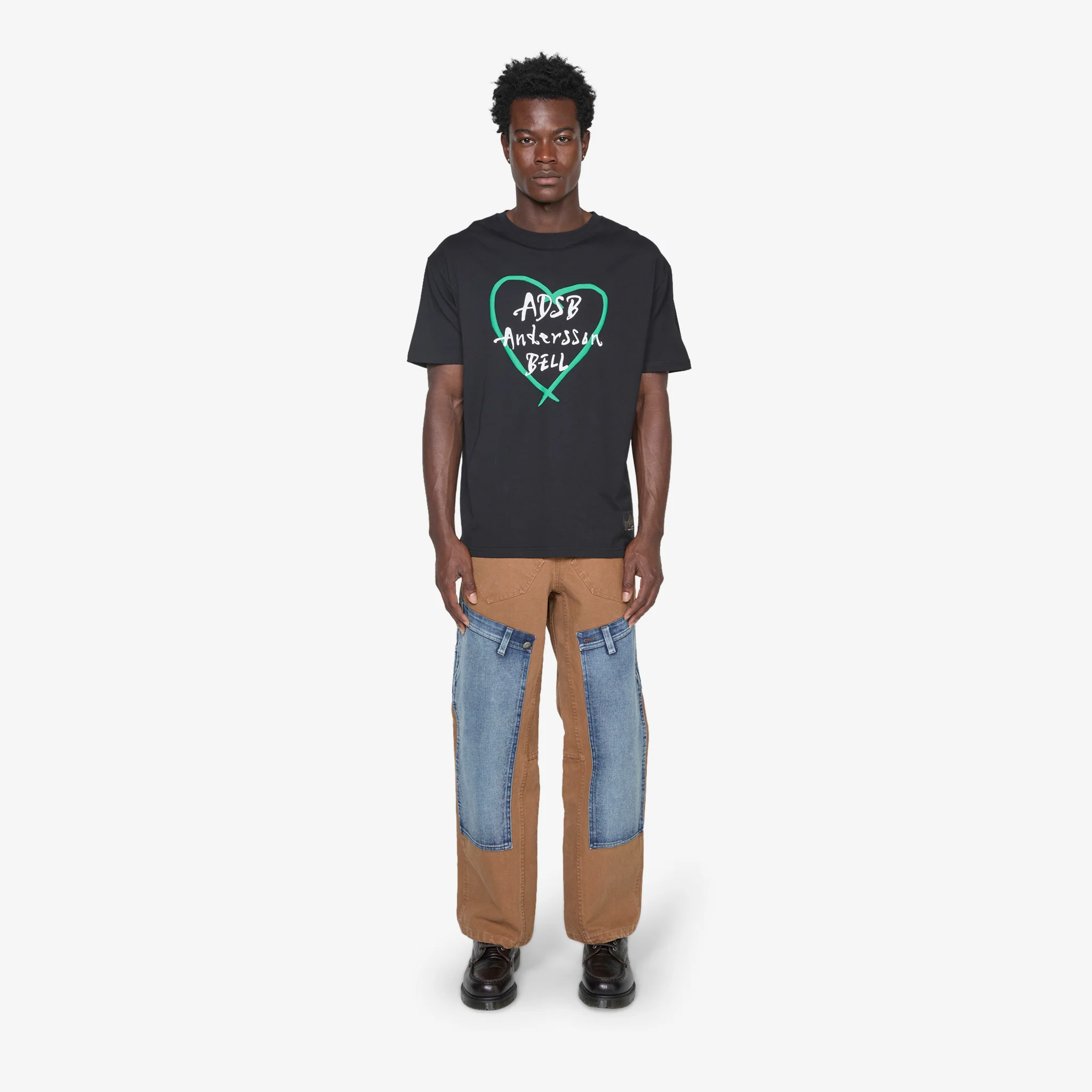 Heart Kelly Logo T-Shirt Black - Image 4