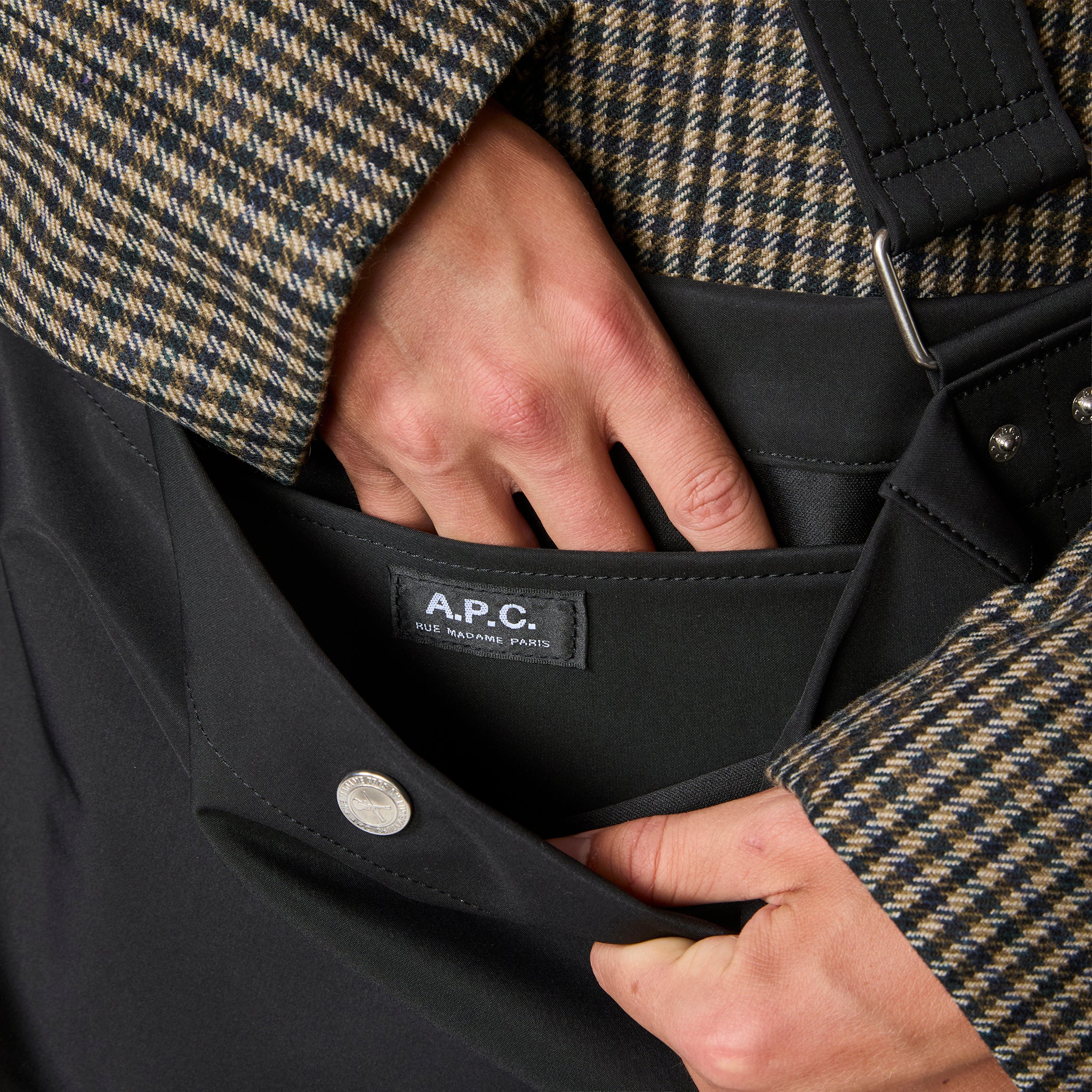 Journal Satchel Water Repellent Black - Image 2