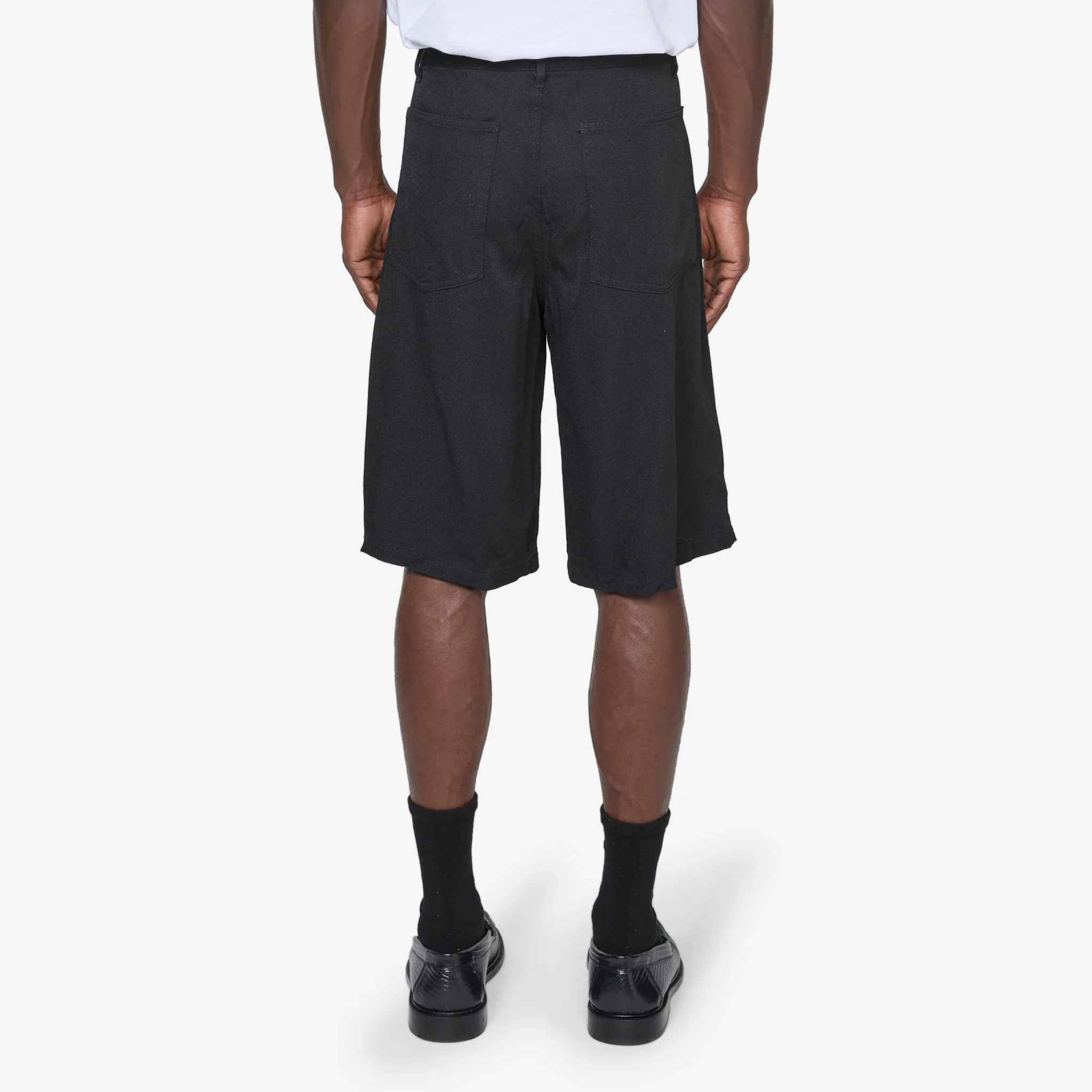 Knee Length Shorts Black - Image 3