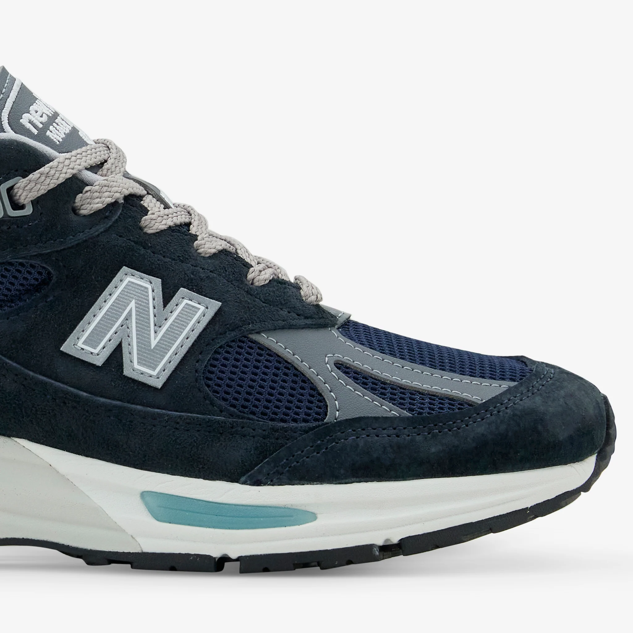 Made in UK 991v2 Dark Navy | Smoked Pearl | Silver - Image 5