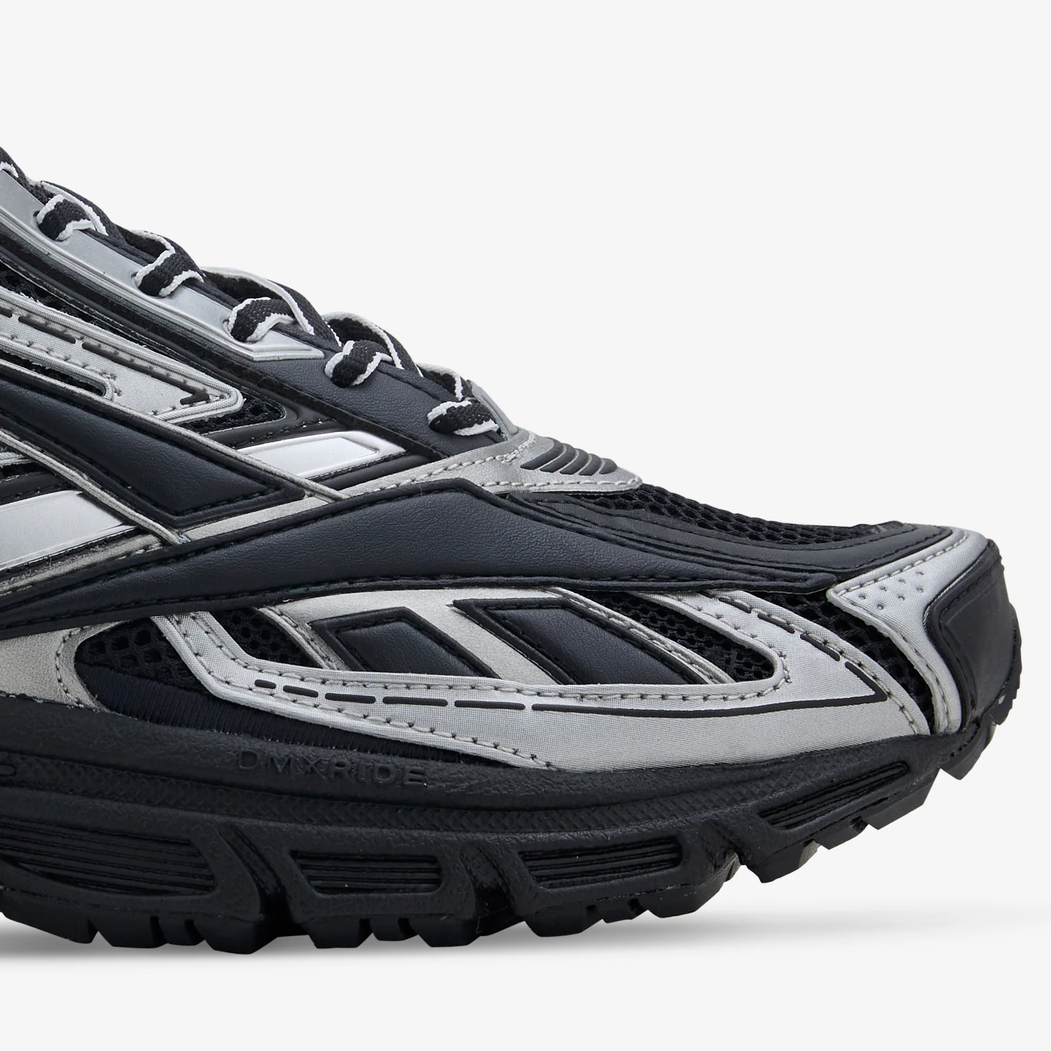 Premier Road Ultra Black Metallic - Image 5