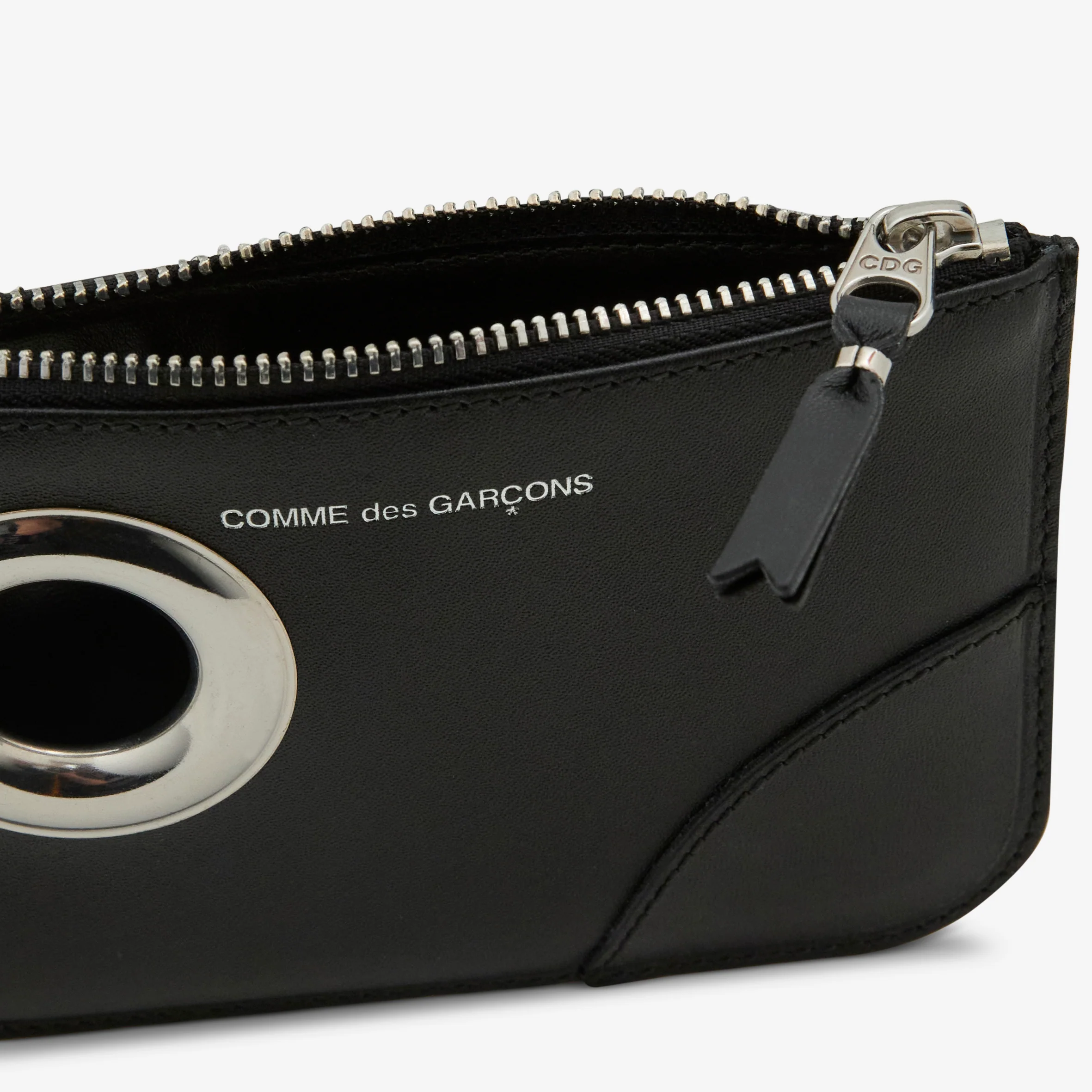 SA8100SE Silver Eyelet Wallet Black - Image 3