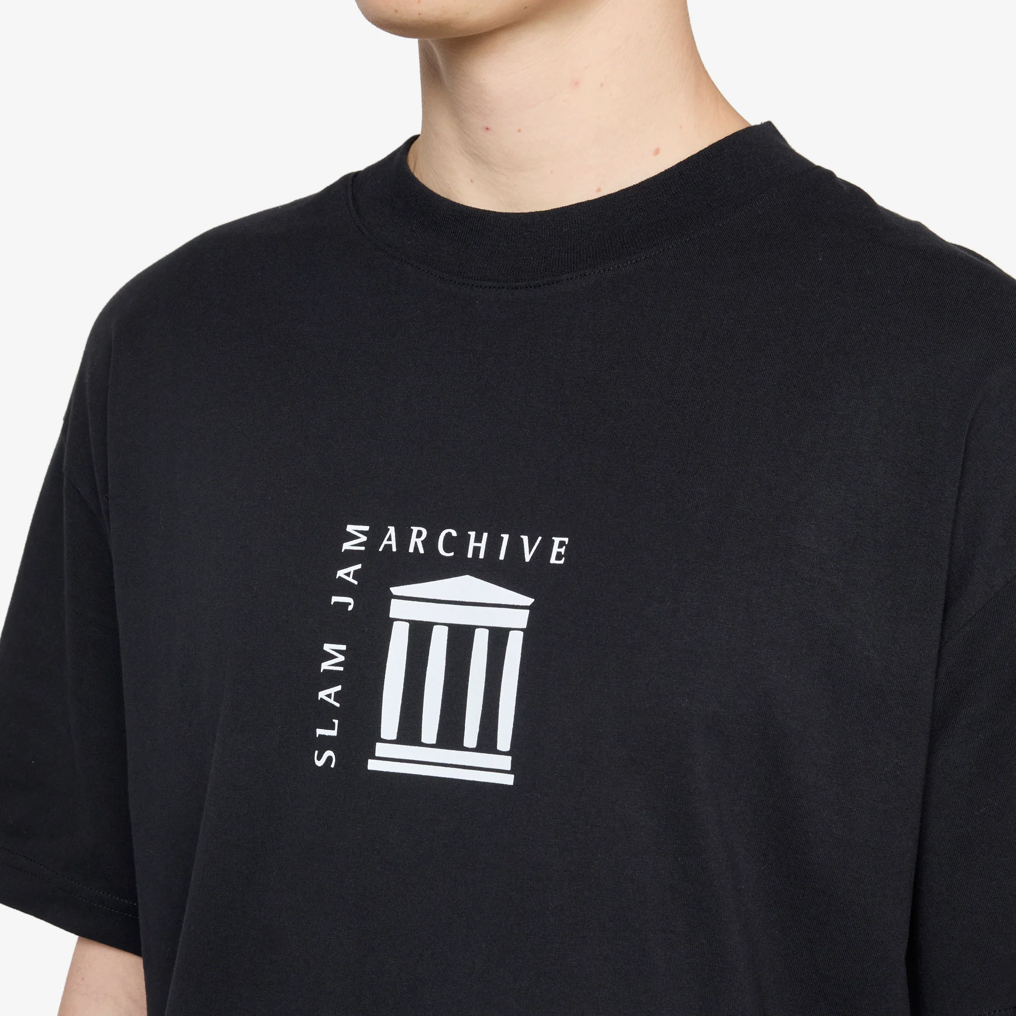Temple T-Shirt Black - Image 3